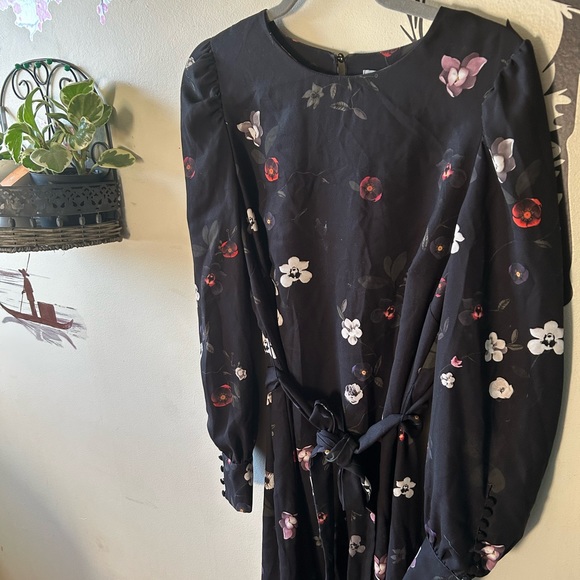 Black Floral H&M Dress - Picture 2 of 9
